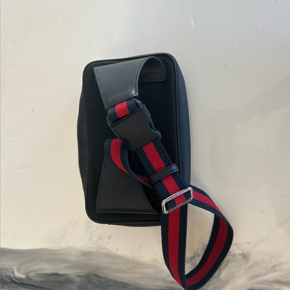 GG Supreme Sling Backpack - Picture 7 of 8